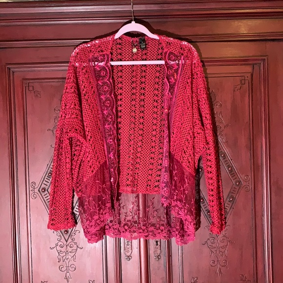 Buckle Sweaters - BKE Boutique- like new lace detailed flyaway!
